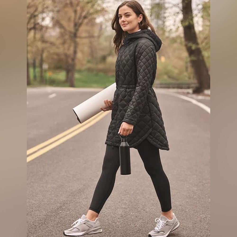 Athleta Whisper Featherless Parka sz Small Tall